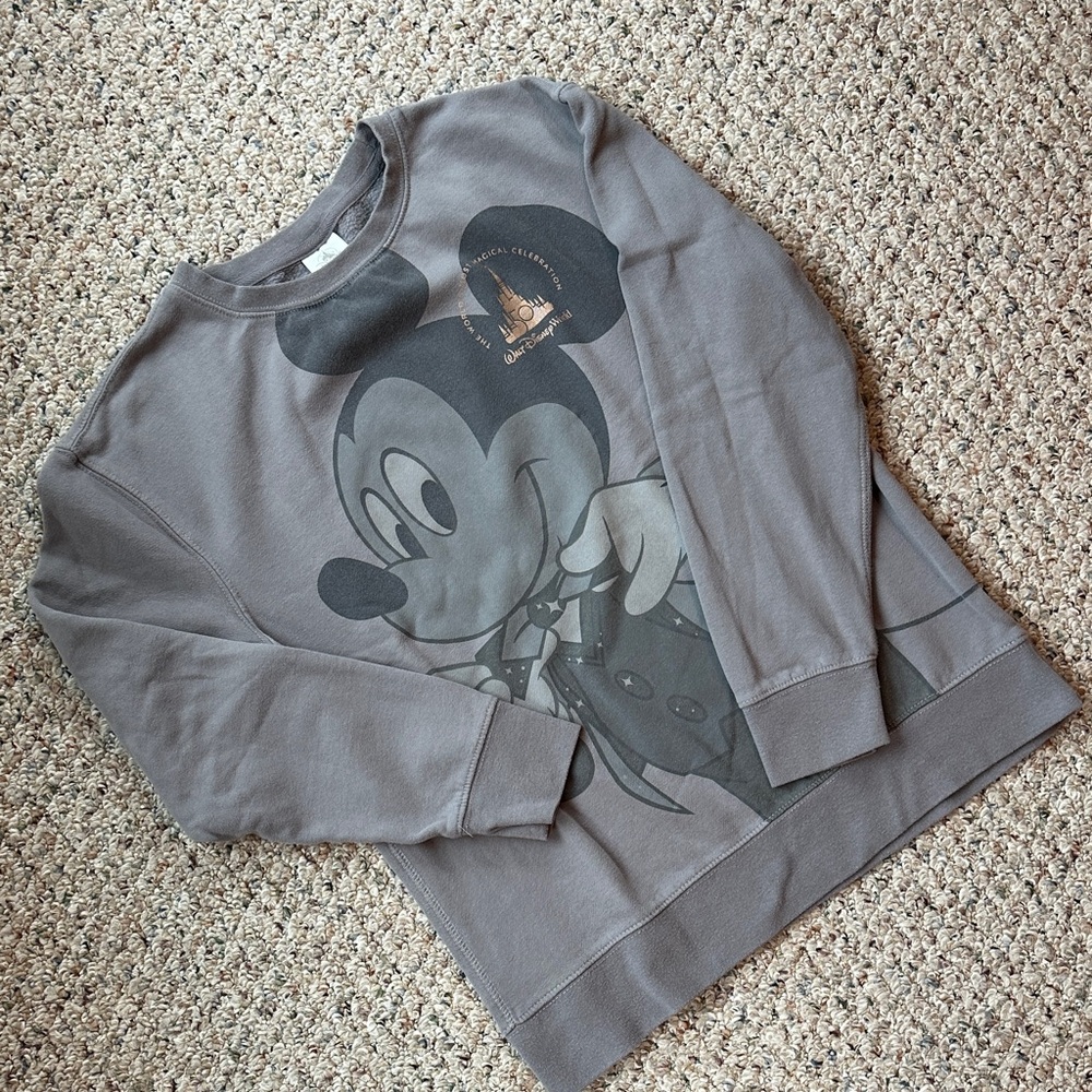 Disney vintage Gray Mickey Mouse sweatshirt